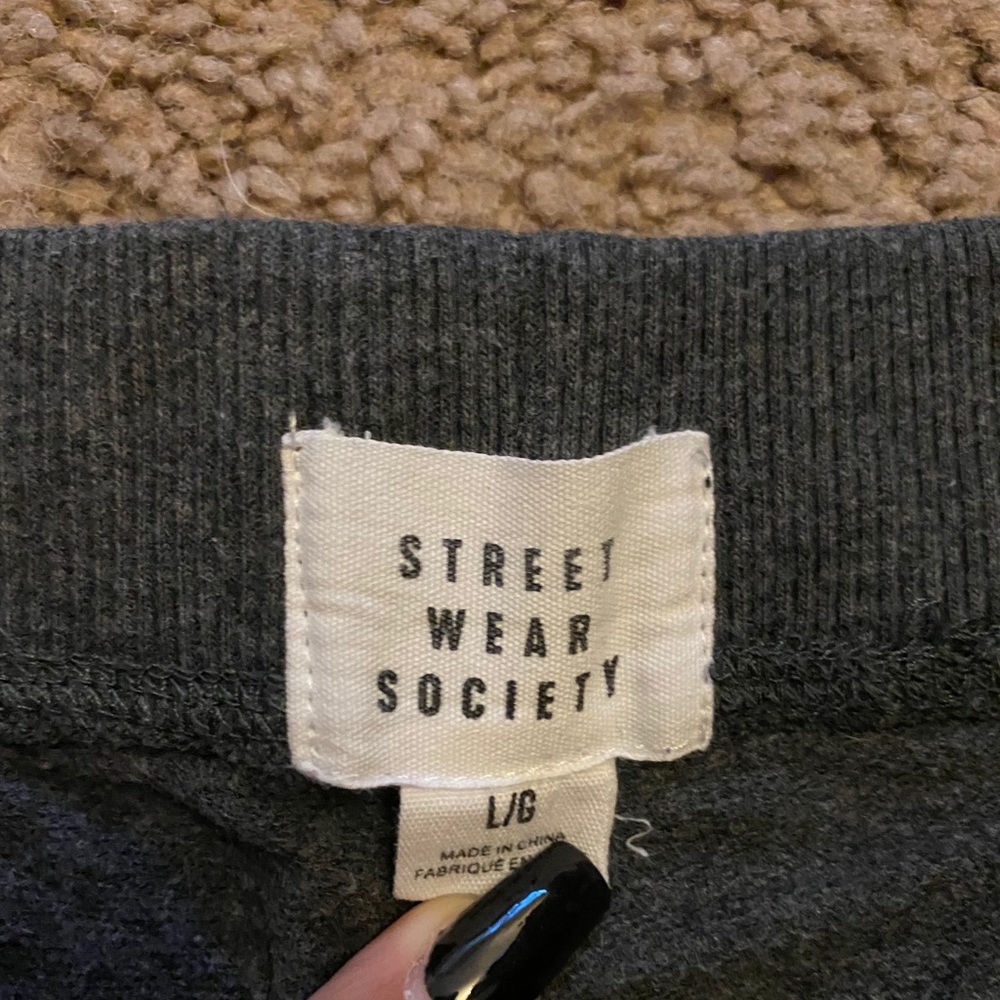 Fashionnova fleece joggers - Picture 2 of 3